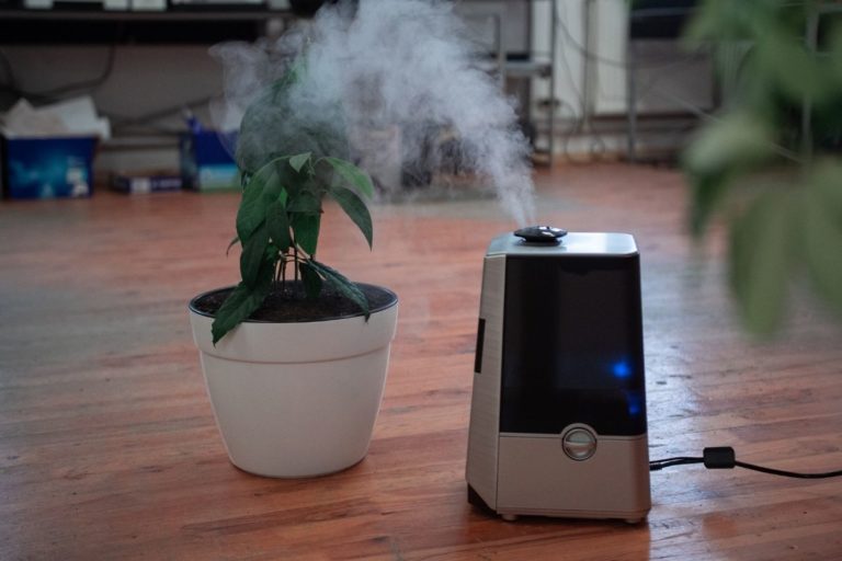 Best-Air-Purifier-For-Smoking-768x512